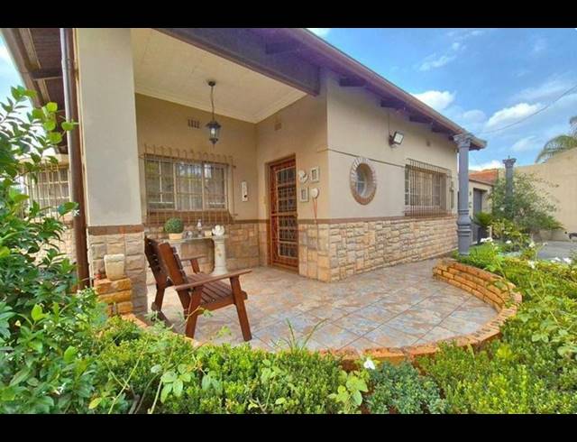 4 BEDROOM HOUSE FOR SALE IN DALVIEW